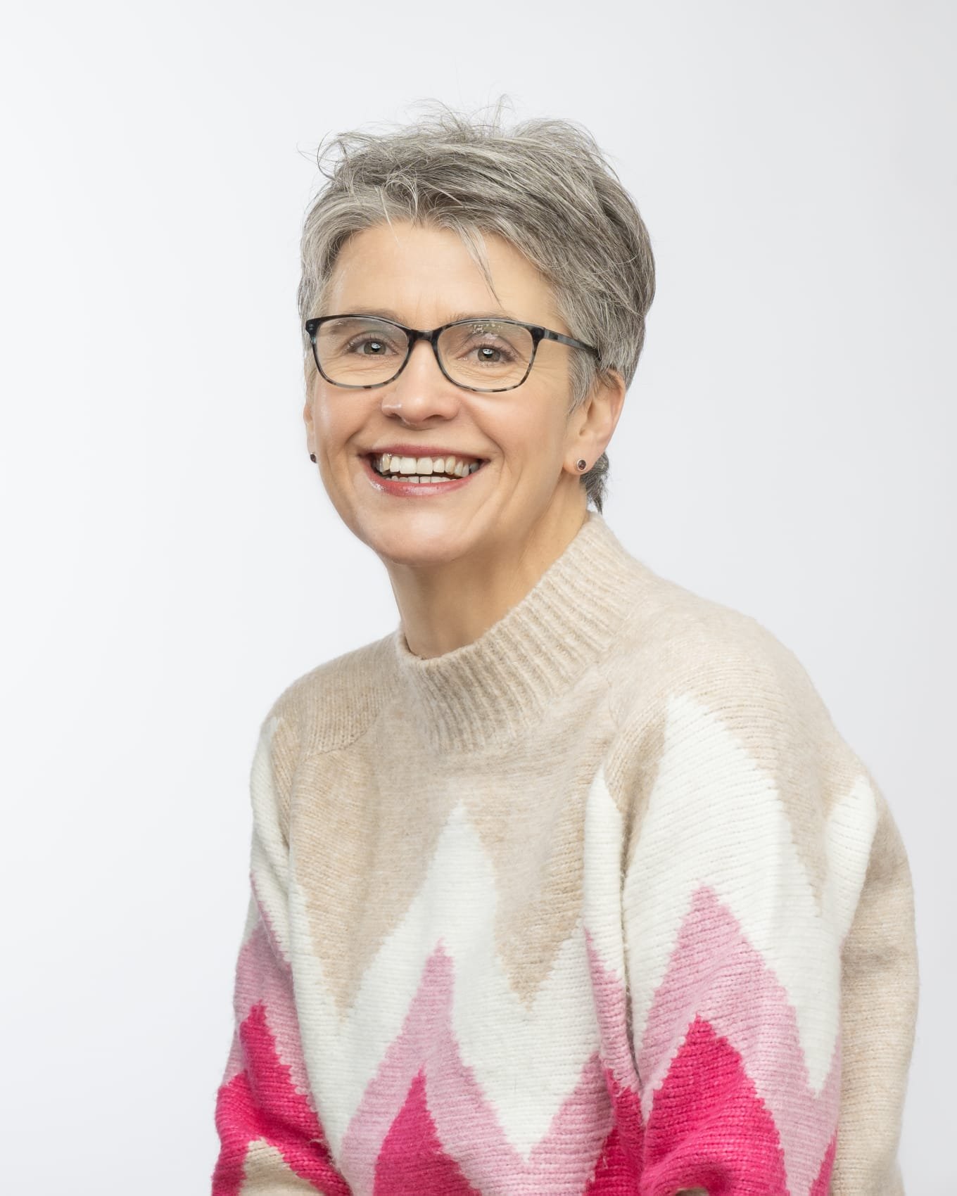 Jo Till headshot